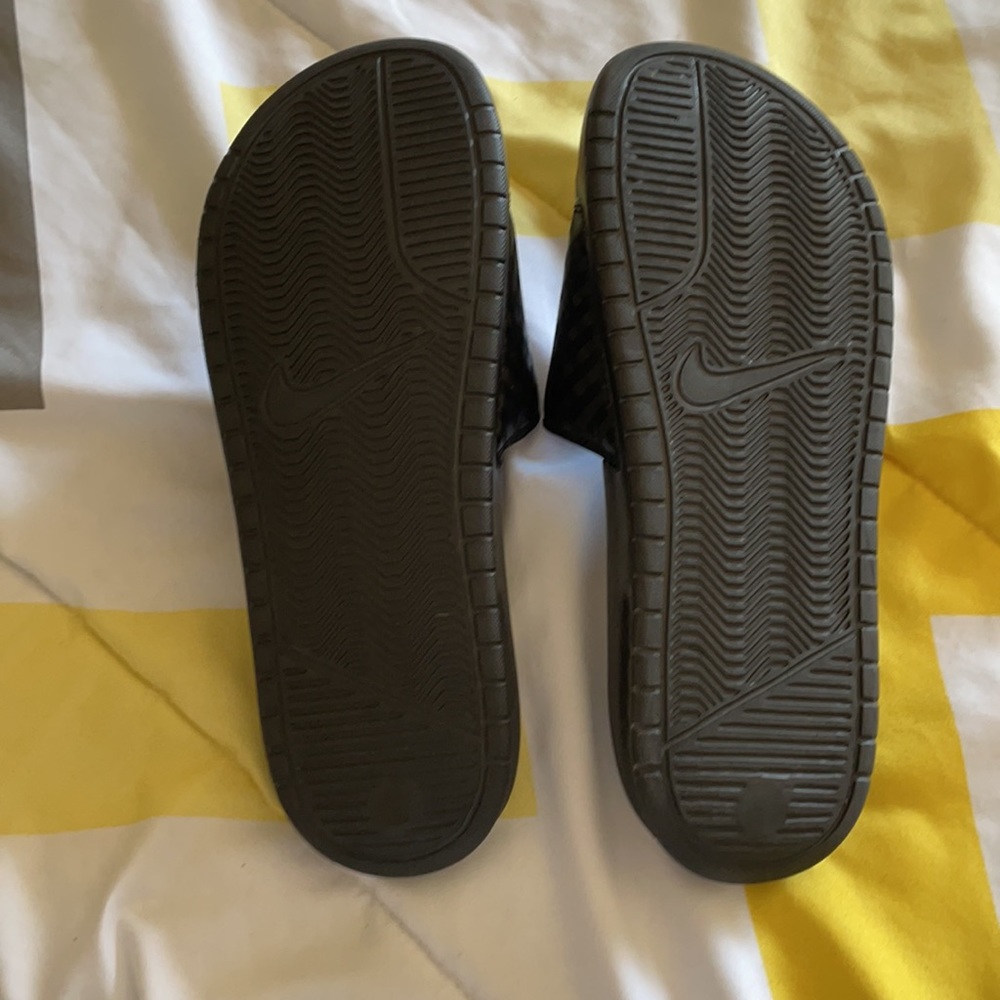 NWOT Nike slides - Picture 2 of 2